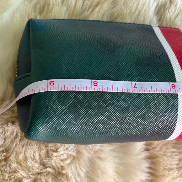 Charlotte and Emerson Cosmetic/Travel bags set of 2 - Picture 3 of 13